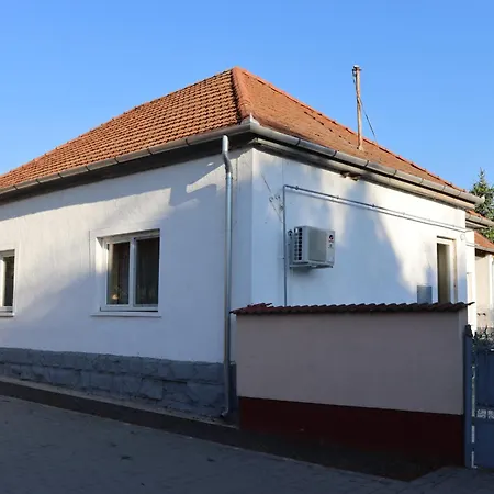 Apartament Kincsem Vendeghaz *